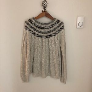 Cable knit Sweater with Details